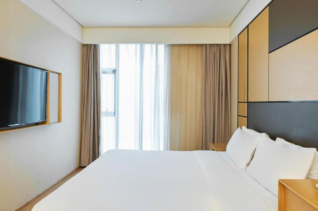 Ji Hotel Shanghai Hongqiao Yan'An XI Road Екстер'єр фото