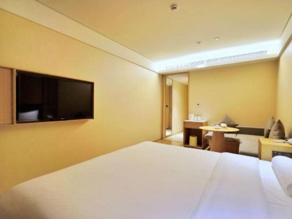 Ji Hotel Shanghai Hongqiao Yan'An XI Road Екстер'єр фото