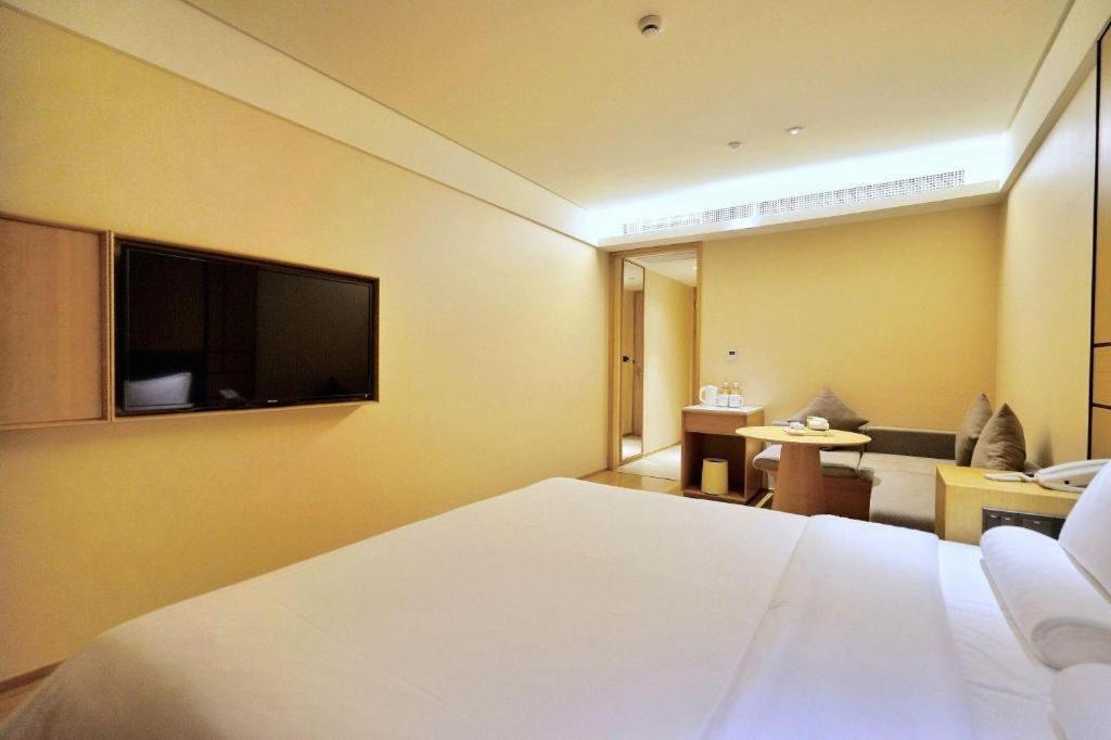 Ji Hotel Shanghai Hongqiao Yan'An XI Road Екстер'єр фото