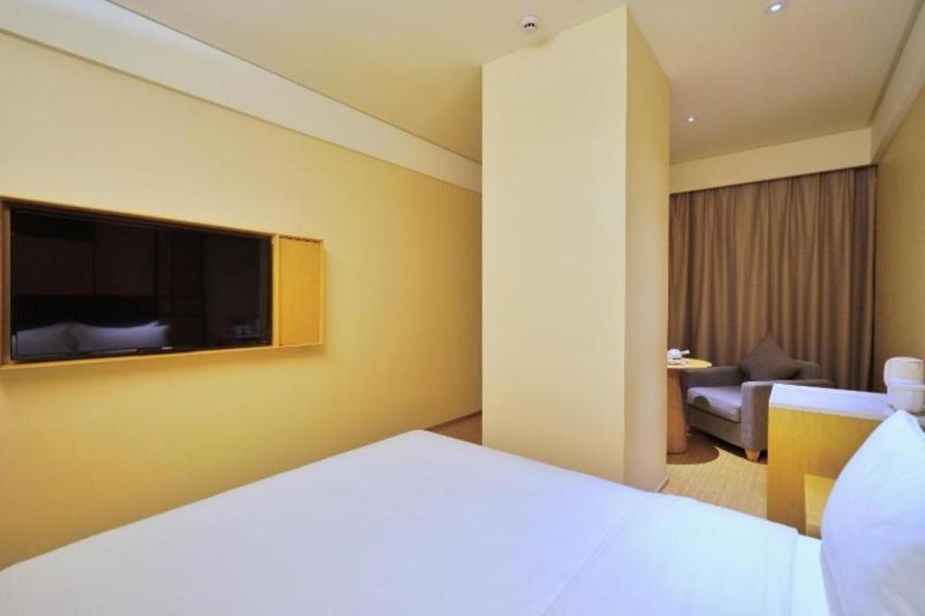 Ji Hotel Shanghai Hongqiao Yan'An XI Road Екстер'єр фото