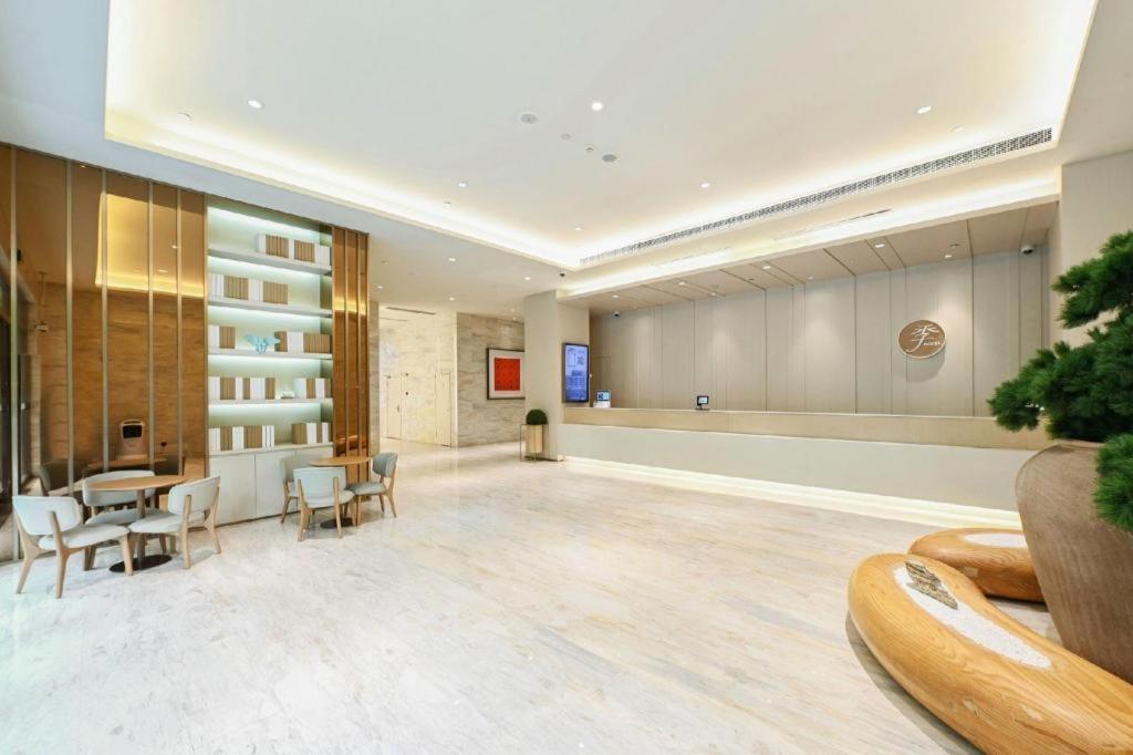 Ji Hotel Shanghai Hongqiao Yan'An XI Road Екстер'єр фото